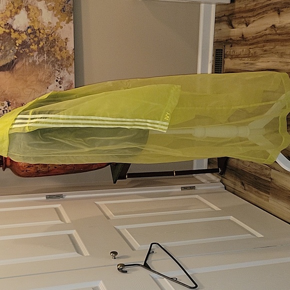 IVY PARK x Adidas SOLD OUT Neon Yellow Nylon Organza Jacket - Picture 10 of 14